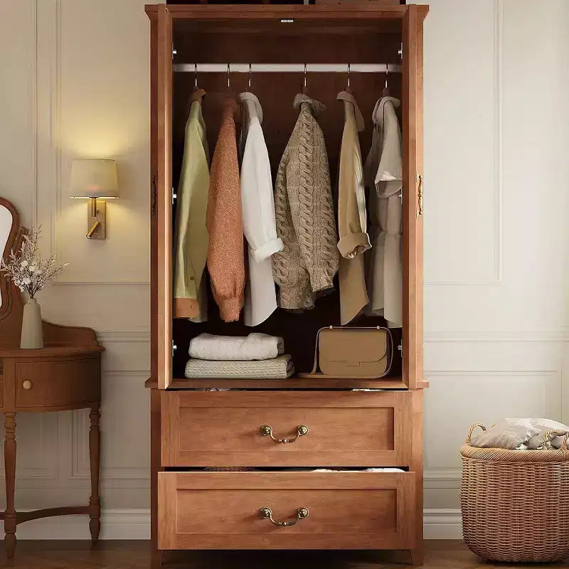 Grande armoire de chambre haute en bois de style rustique et grand placard de rangement