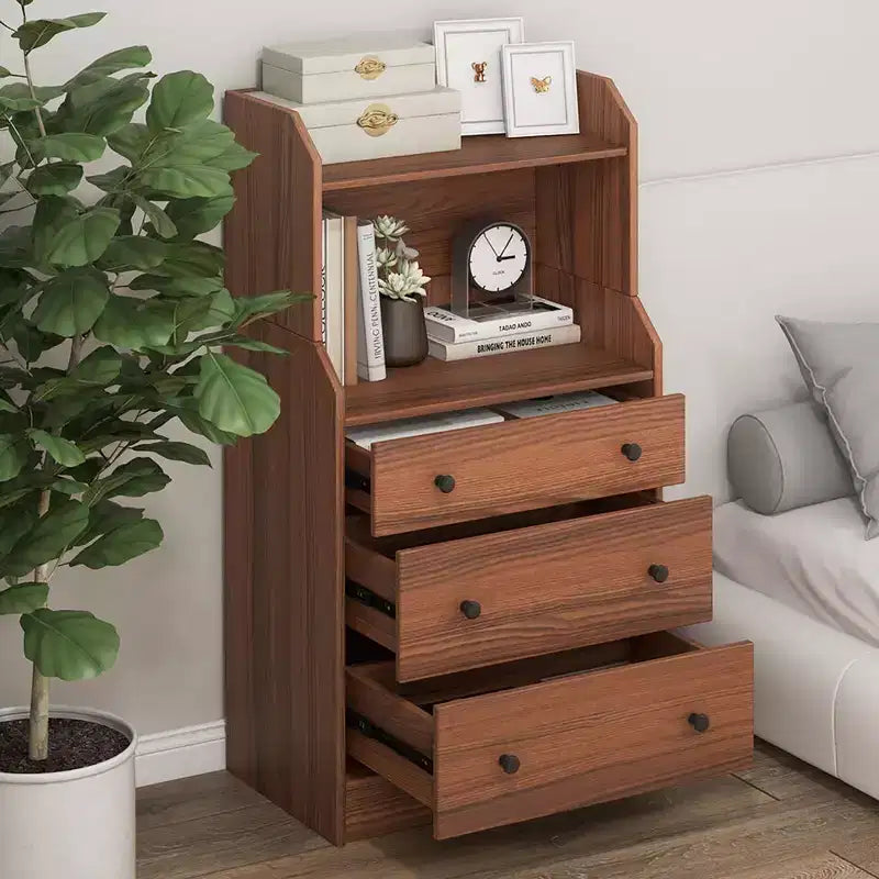Commode à trois tiroirs
